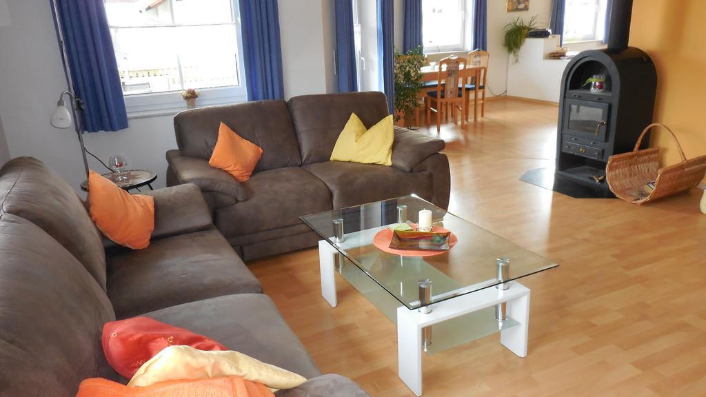 Ferienhaus Wellisch Лоберг Номер фото